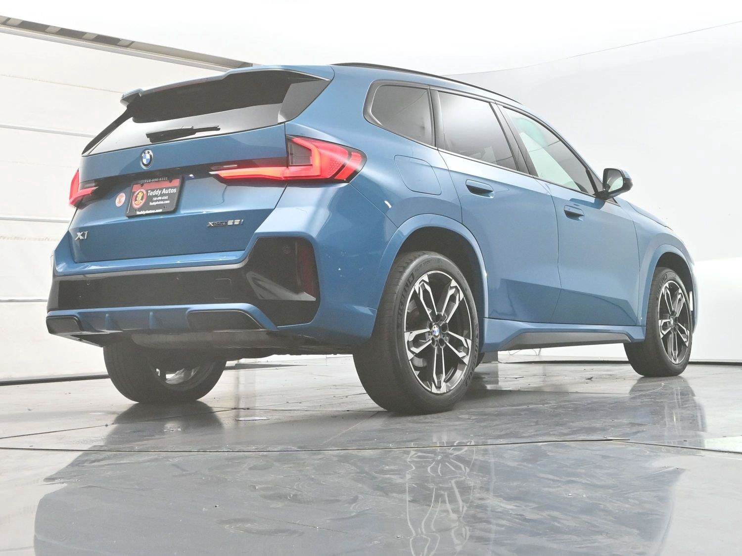 Used 2023 BMW X1 xDrive28i w/ M Sport Package AWD/4WD image 39