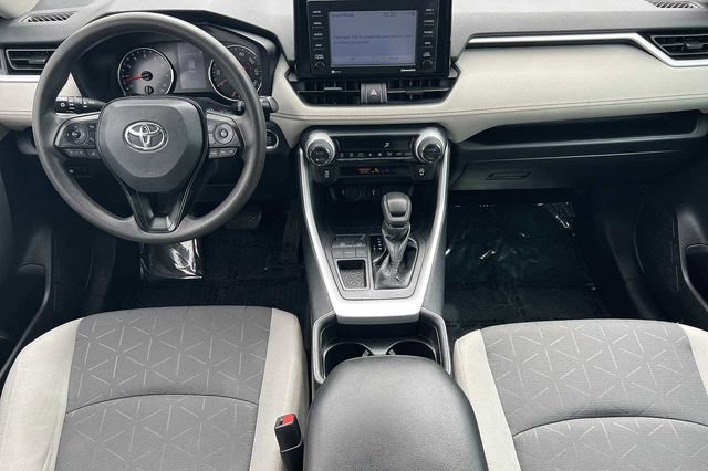 Used 2021 Toyota RAV4 XLE FWD image 19