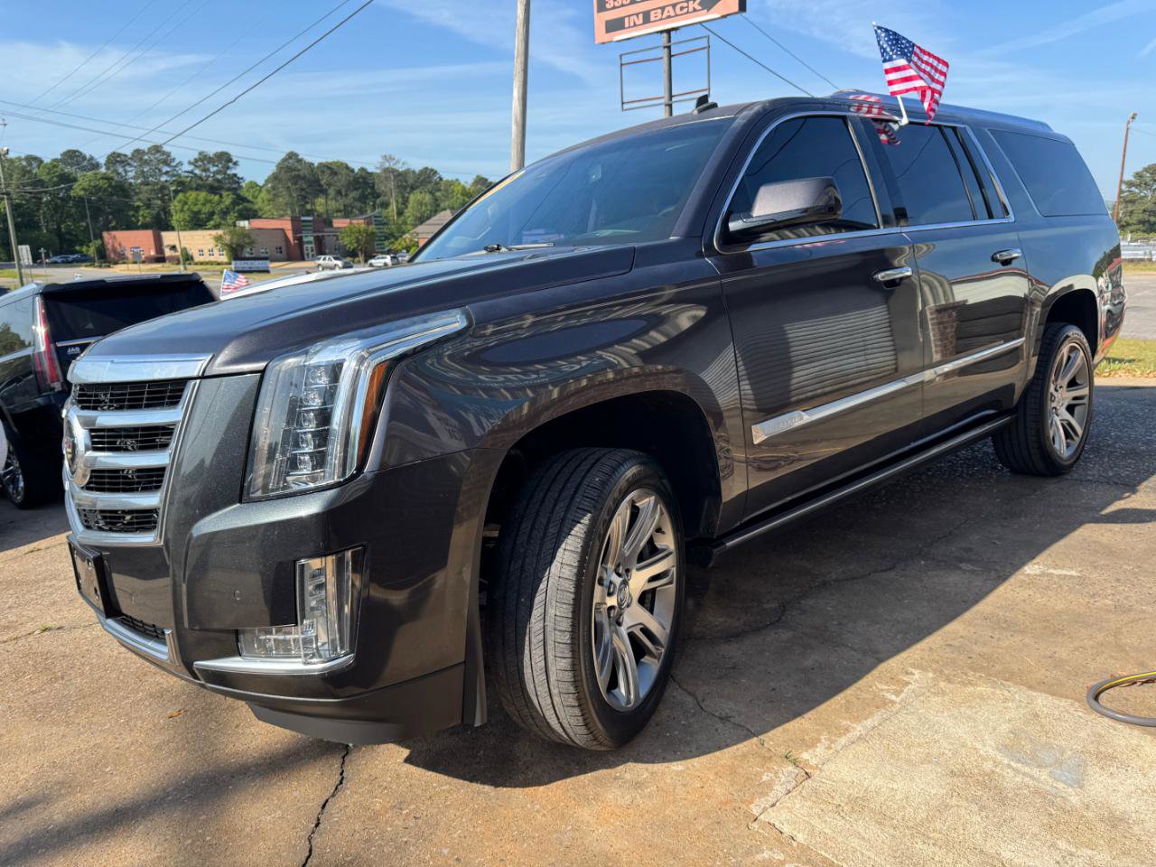 Used 2015 Cadillac Escalade ESV Premium AWD/4WD image 4
