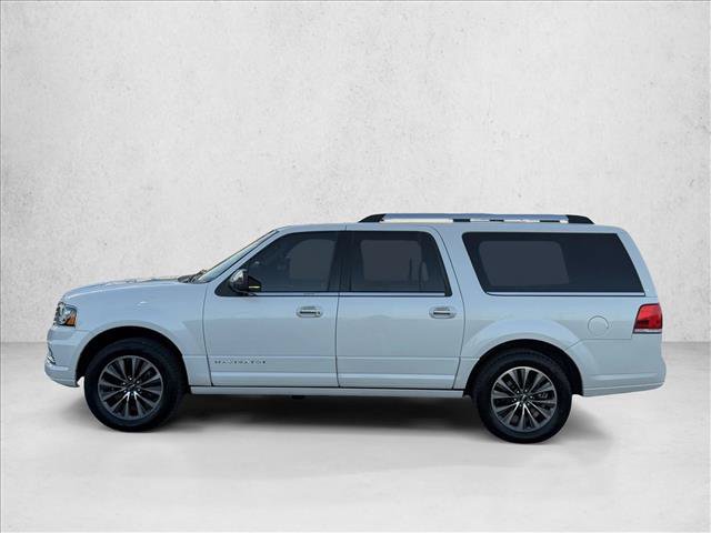 Used 2015 Lincoln Navigator L 2WD image 2