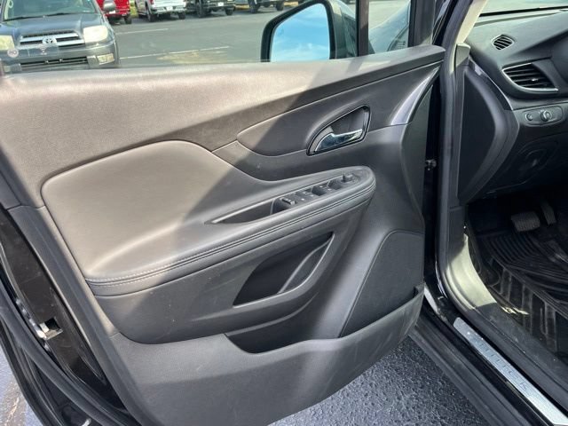 Used 2022 Buick Encore Preferred w/ Safety Package AWD/4WD image 5