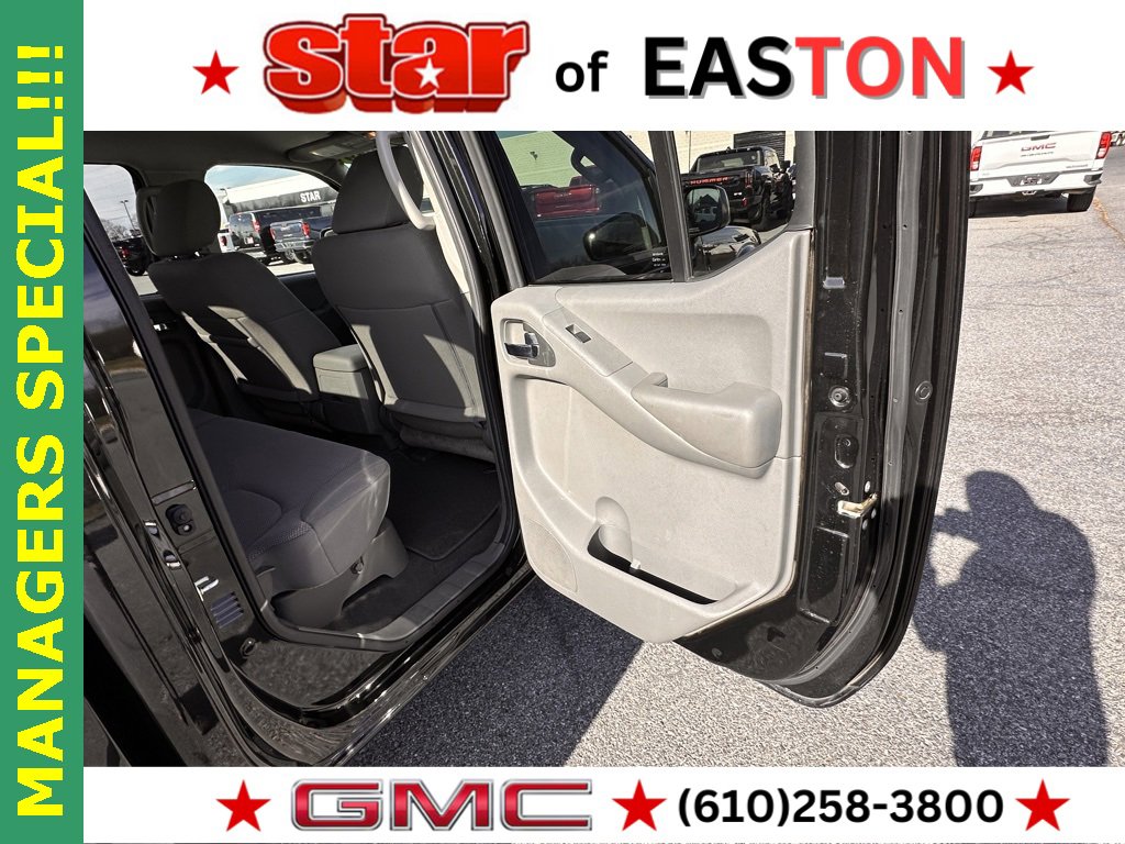 Used 2019 Nissan Frontier SV image 14