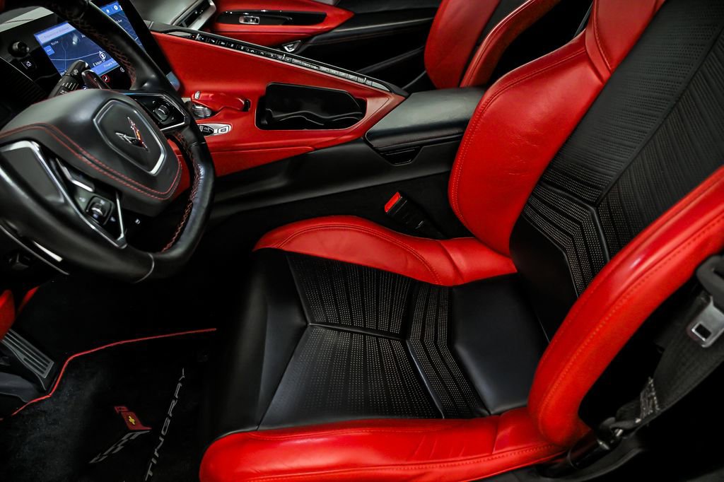 Used 2021 Chevrolet Corvette Stingray Premium Cpe w/ Z51 Performance Package image 15