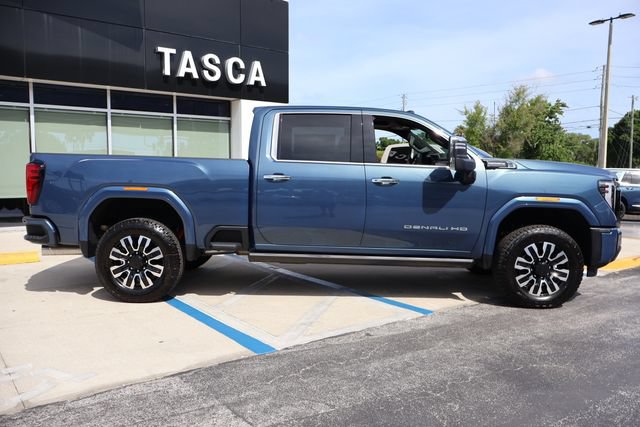 New 2026 GMC Sierra 2500 Denali Ultimate AWD/4WD image 8