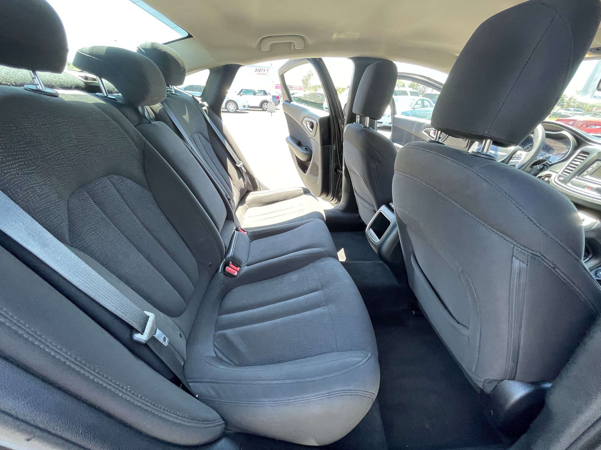 Used 2016 Chrysler 200 Limited image 22