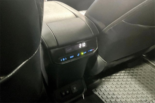 Used 2020 Toyota Highlander Limited image 10