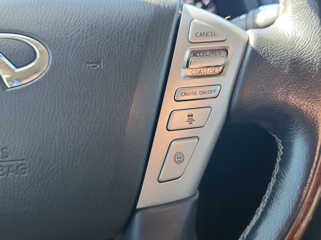 Used 2018 INFINITI QX80 4WD w/ Driver Assistance Package image 16