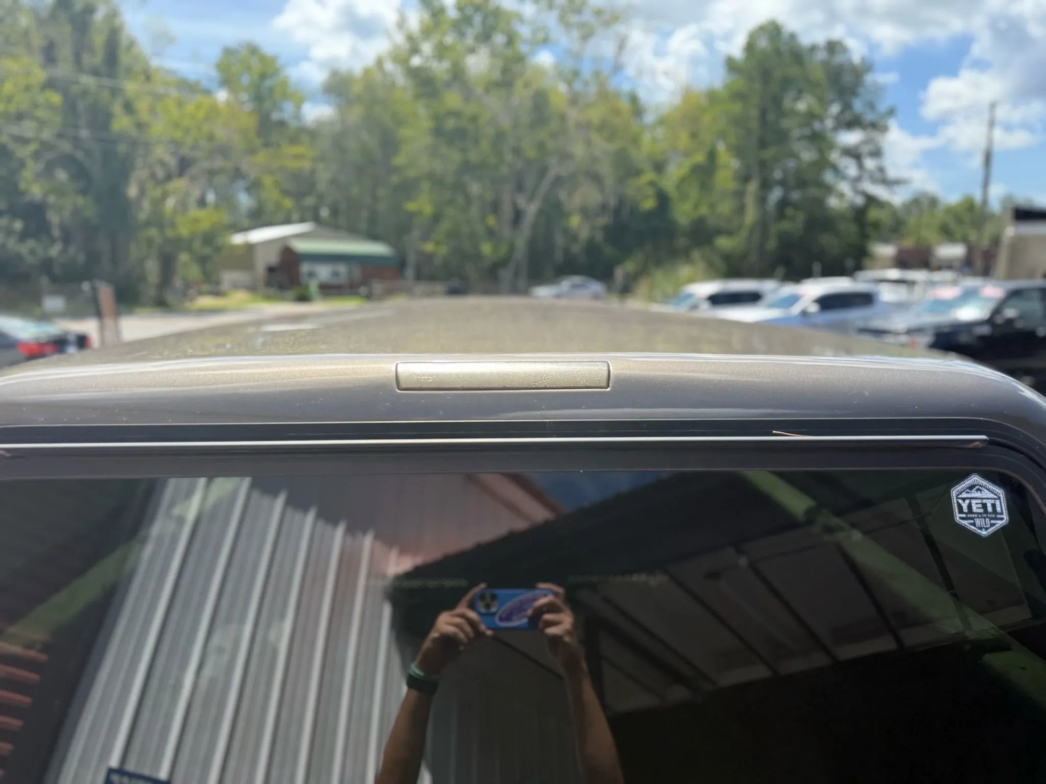 Used 2015 Chevrolet Silverado 2500 LTZ w/ LTZ Plus Package image 11