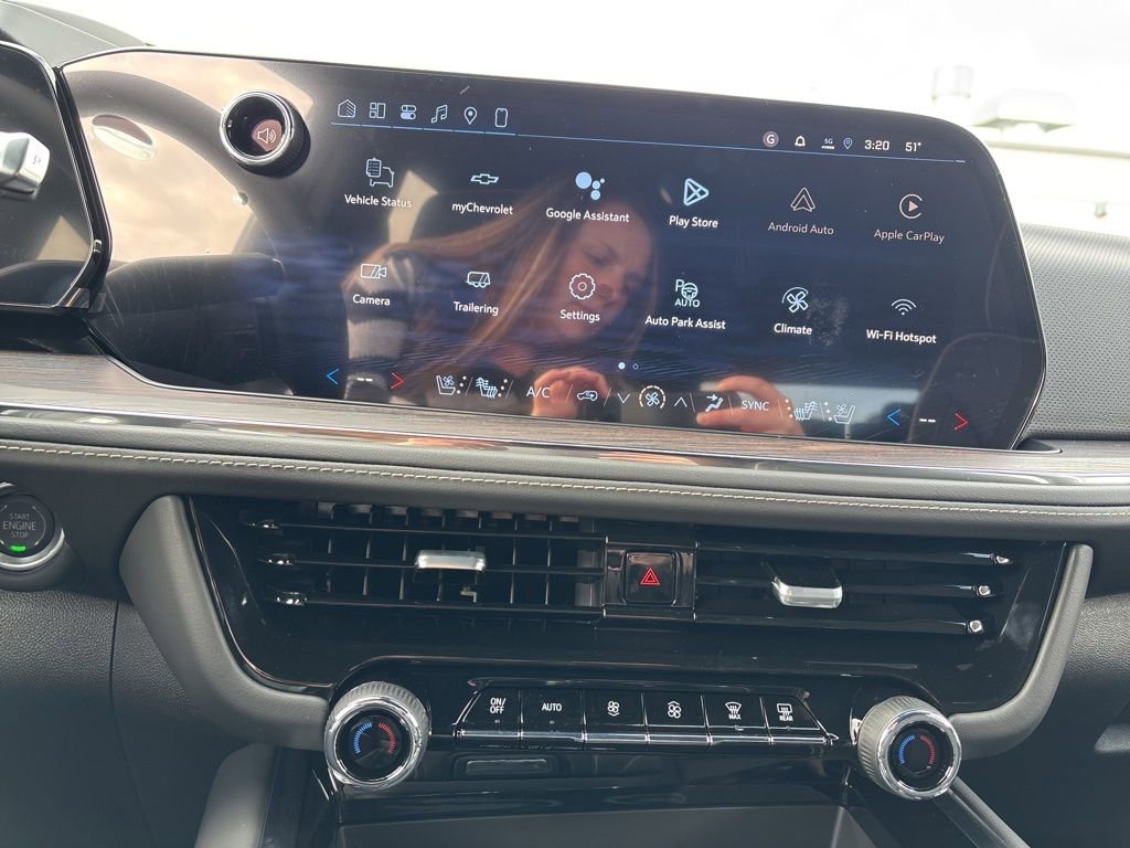 New 2026 Chevrolet Suburban Premier image 17