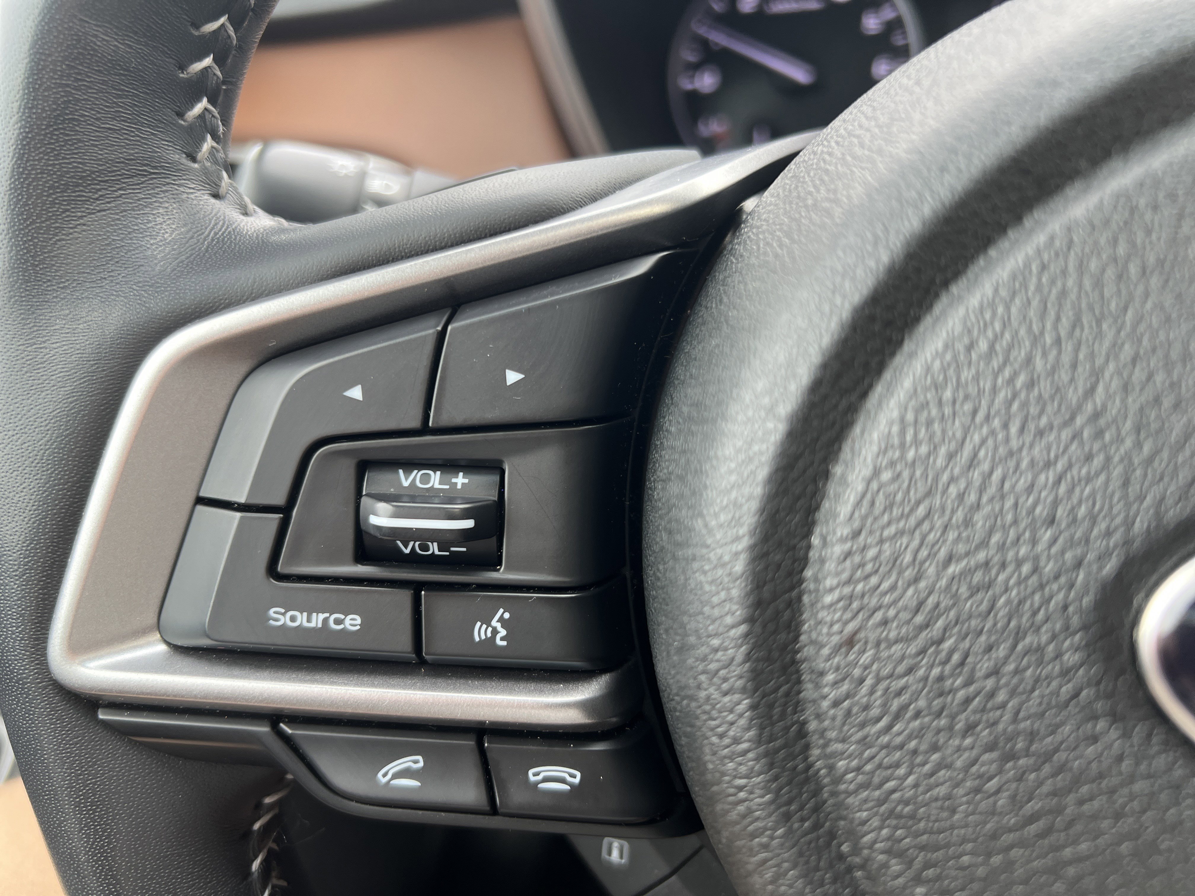 Used 2022 Subaru Outback Touring image 11