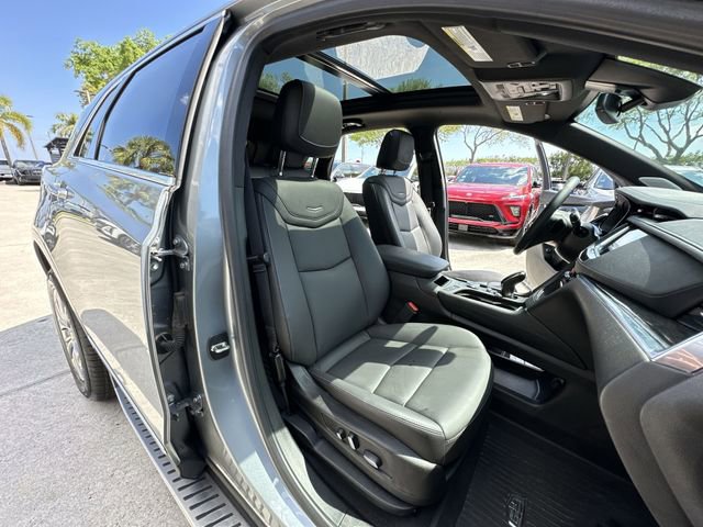 Certified 2023 Cadillac XT5 Premium Luxury w/ LPO, Floor Liner Package FWD image 33
