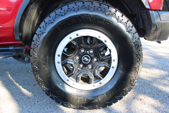 Used 2021 Ford Bronco Badlands image 11