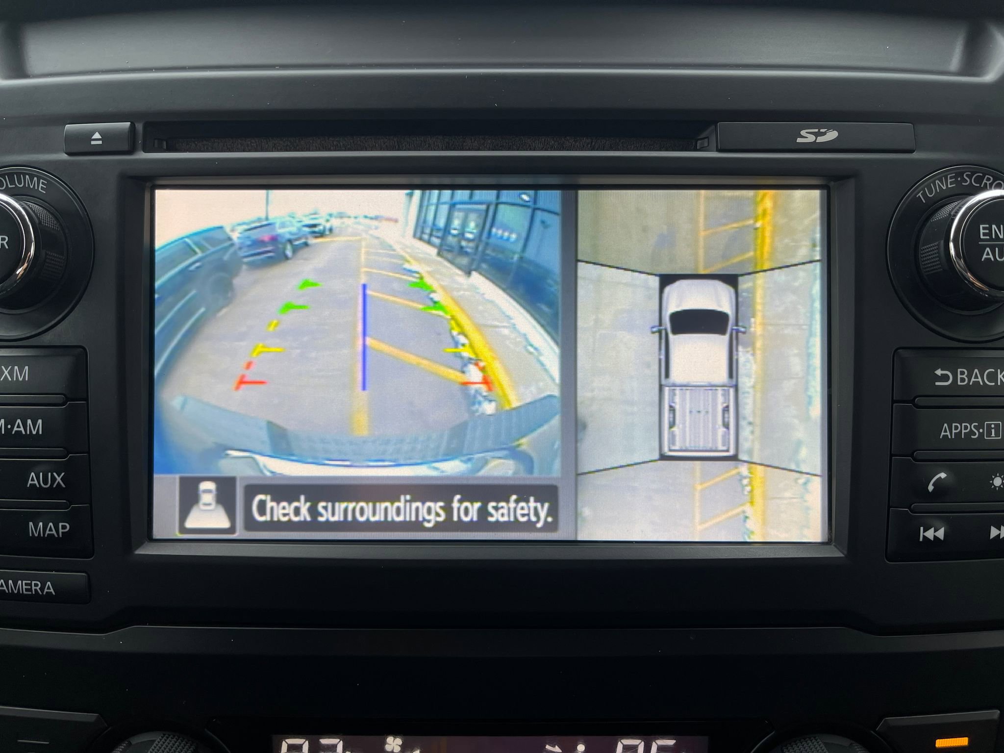 Used 2017 Nissan Titan PRO-4X w/ Pro-4x Convenience Package image 10