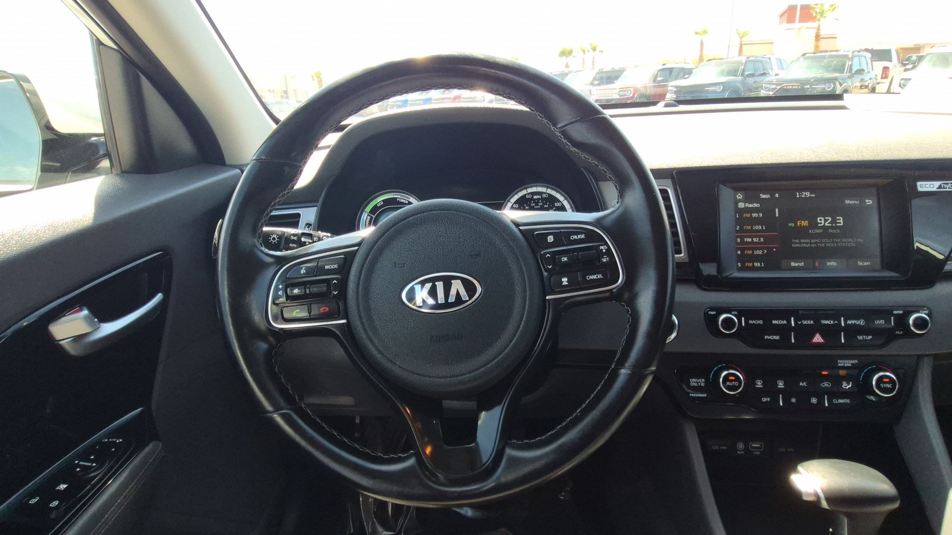Used 2019 Kia Niro EX FWD image 15