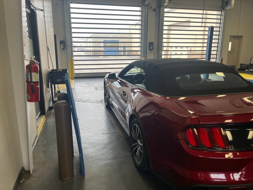 Used 2016 Ford Mustang Convertible RWD image 6