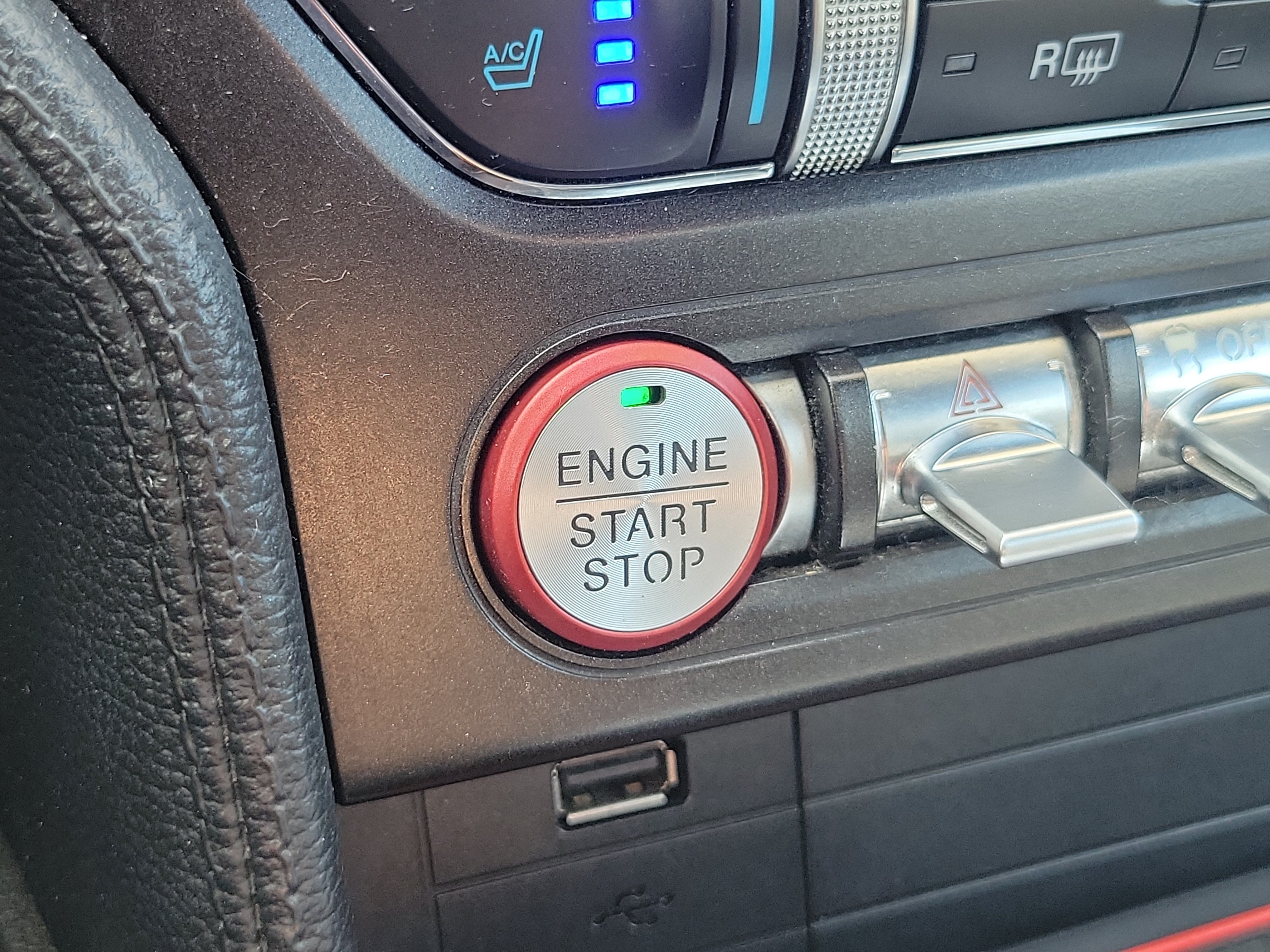 Used 2019 Ford Mustang GT Premium RWD image 32