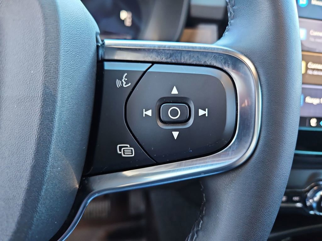 Used 2023 Volvo C40 P8 Recharge Ultimate image 12