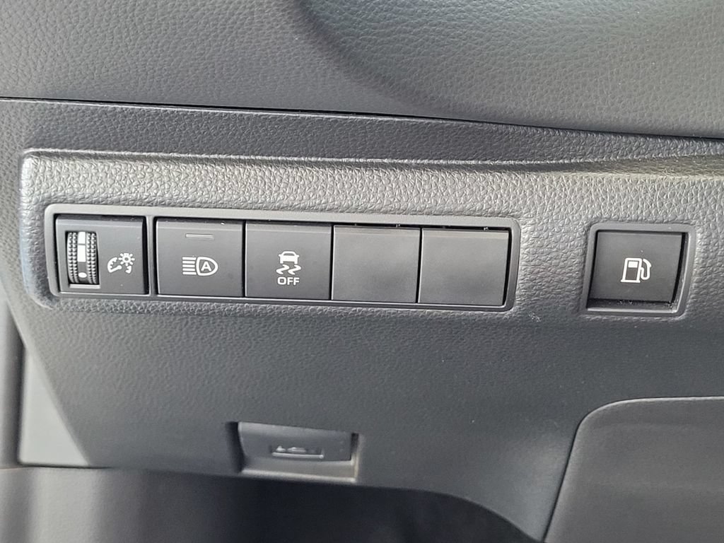 Used 2026 Toyota Corolla SE w/ SE Premium Package FWD image 10