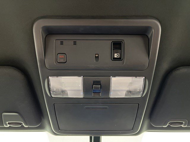 Used 2018 Nissan Titan SL w/ Midnight Edition RWD image 29