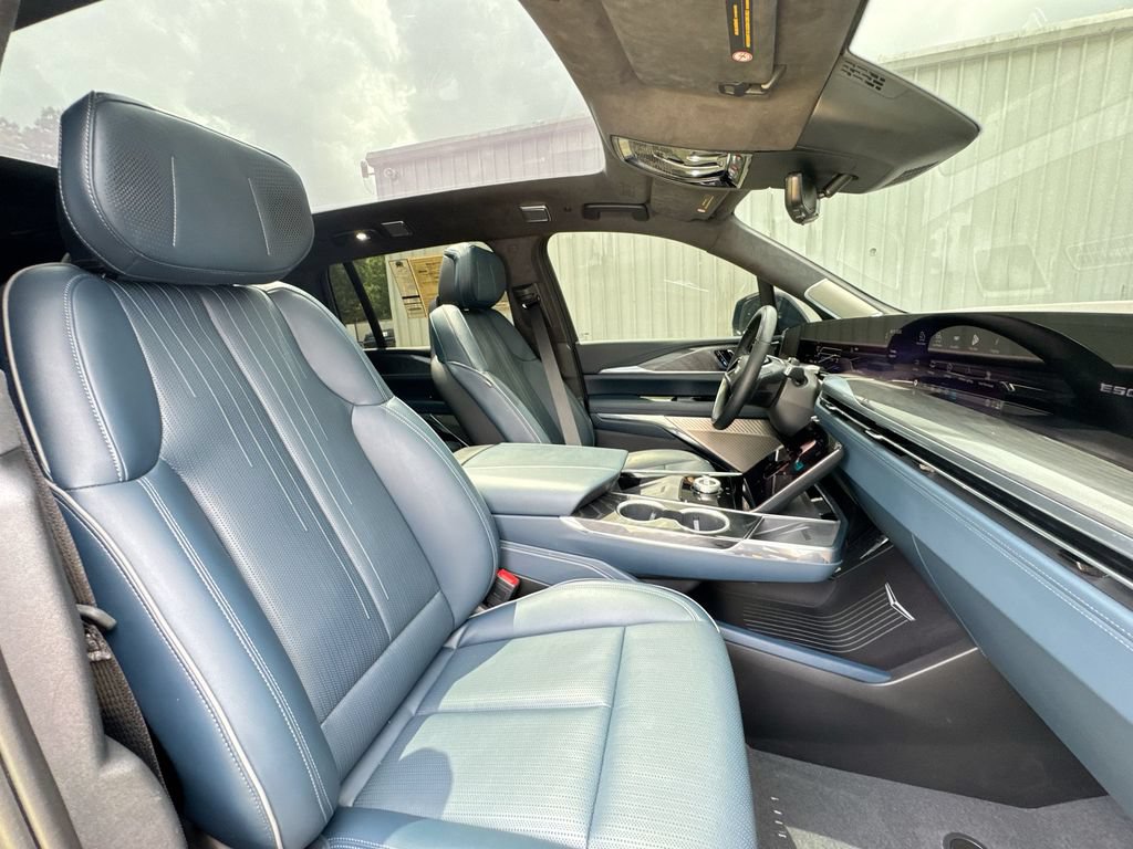 Used 2025 Cadillac Escalade IQ Sport 2 AWD/4WD image 31