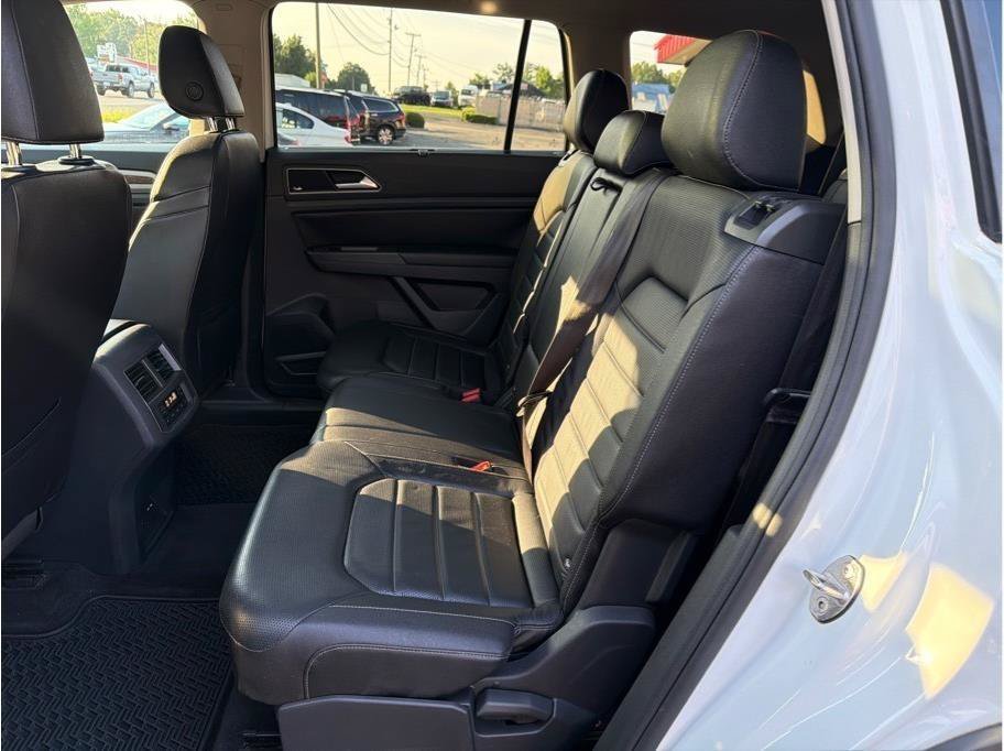 Used 2018 Volkswagen Atlas SEL Premium AWD/4WD image 12
