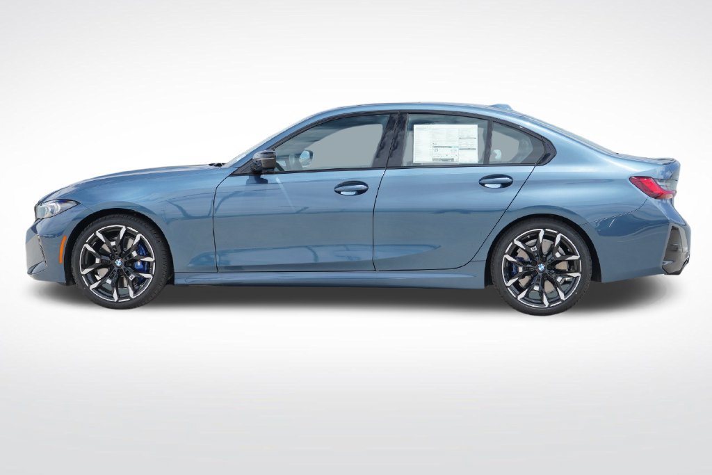 New 2026 BMW 330i xDrive Sedan w/ M Sport Package AWD/4WD image 4