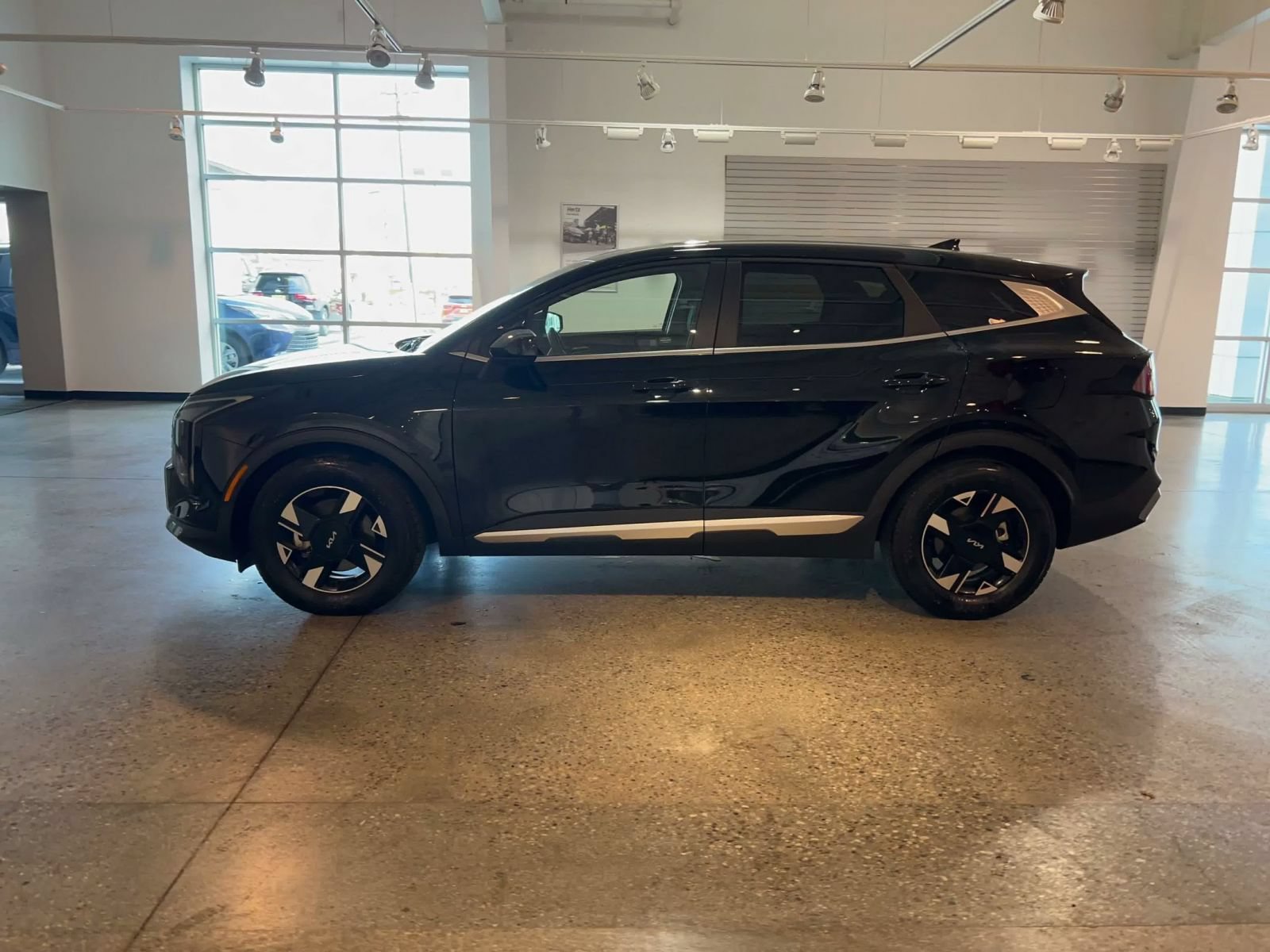 Used 2026 Kia Sportage LX FWD image 8