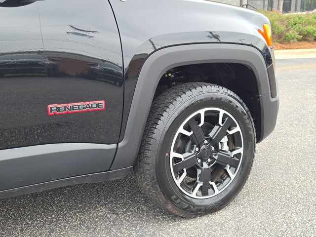 Used 2023 Jeep Renegade Trailhawk AWD/4WD image 21