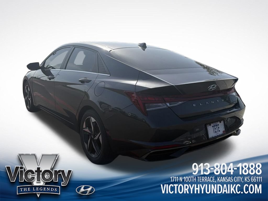 Used 2021 Hyundai Elantra Limited FWD image 7