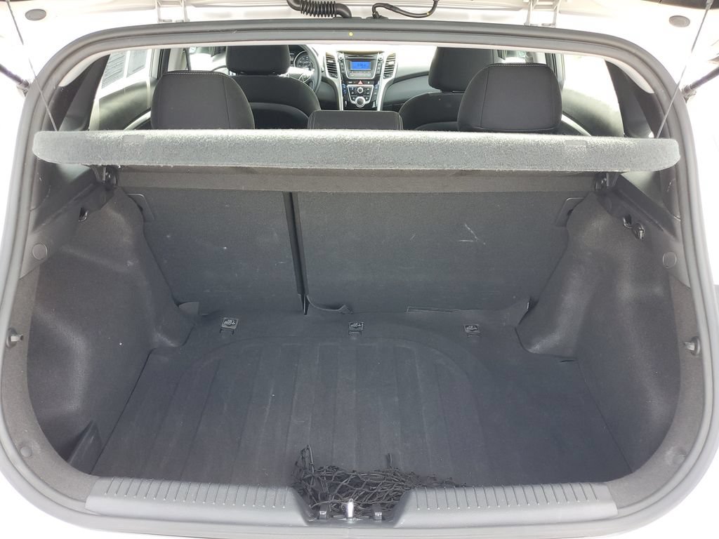 Used 2017 Hyundai Elantra GT FWD image 8