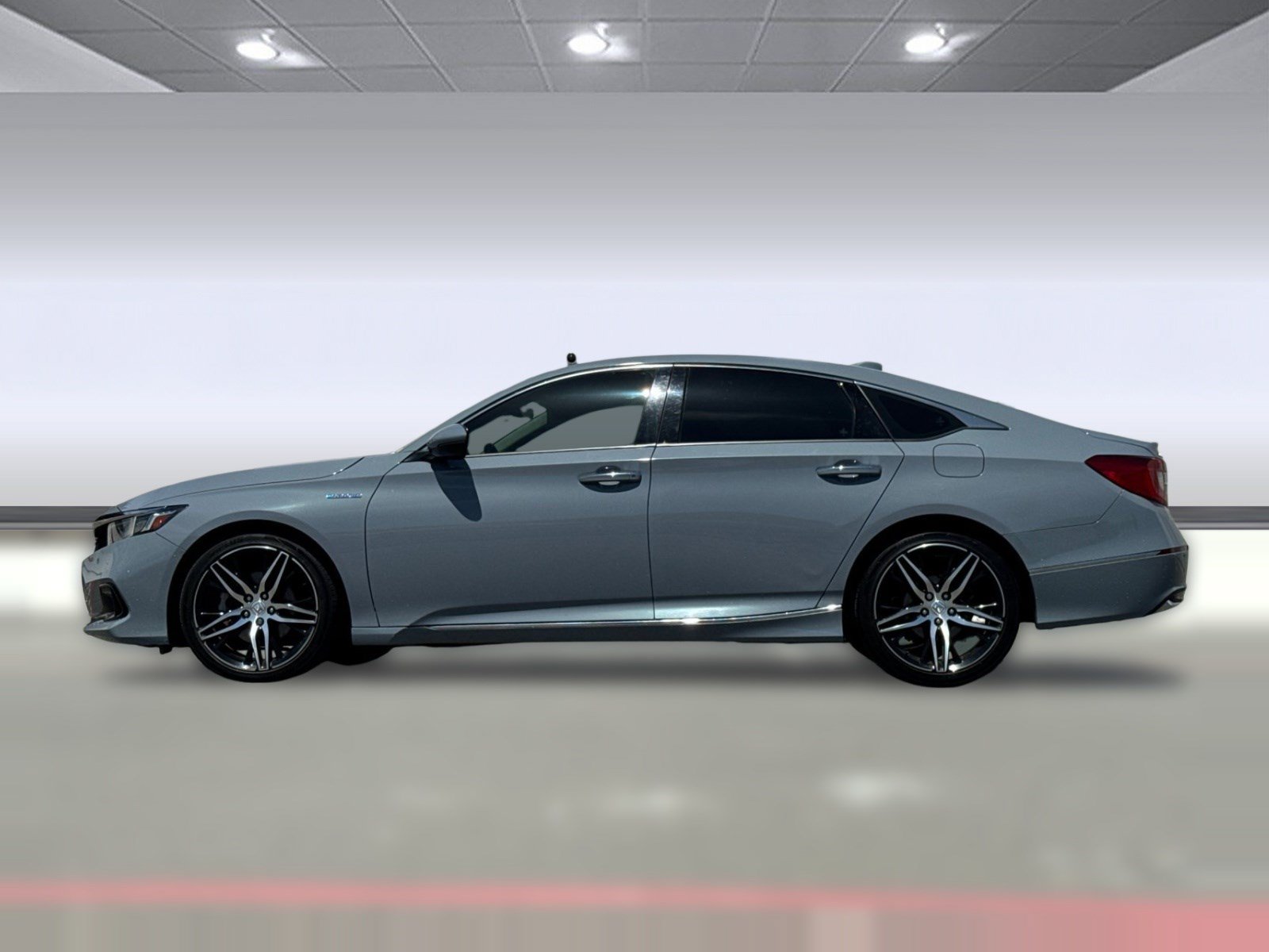 Used 2021 Honda Accord Touring image 2