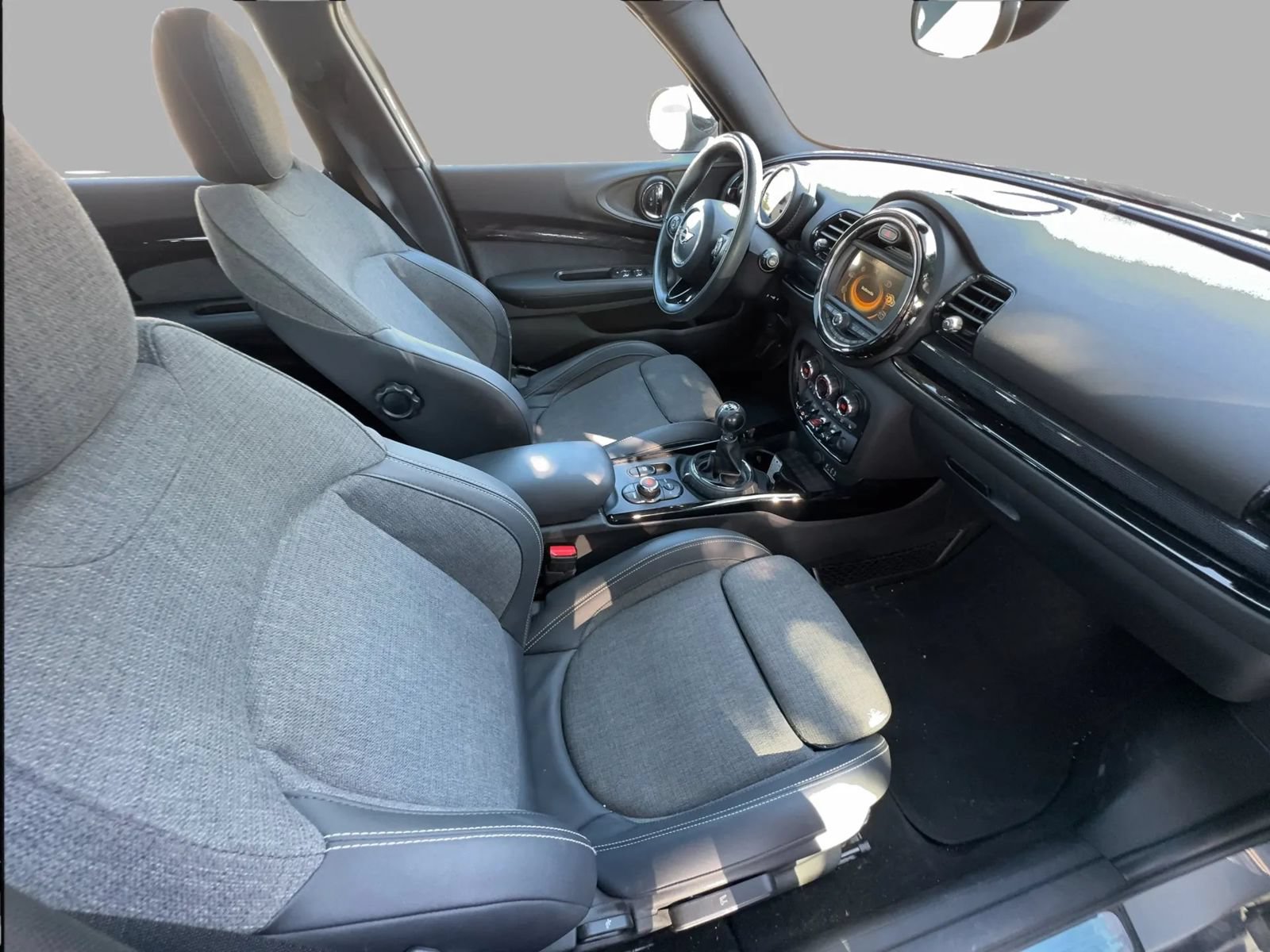 Used 2016 MINI Cooper Clubman FWD image 33