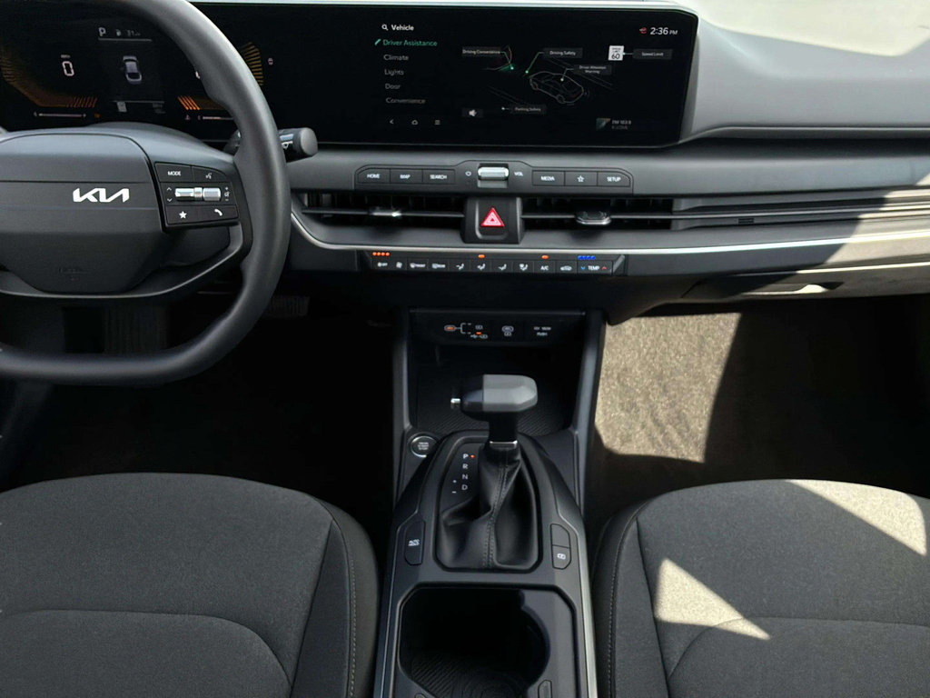 Used 2025 Kia K4 FWD image 25