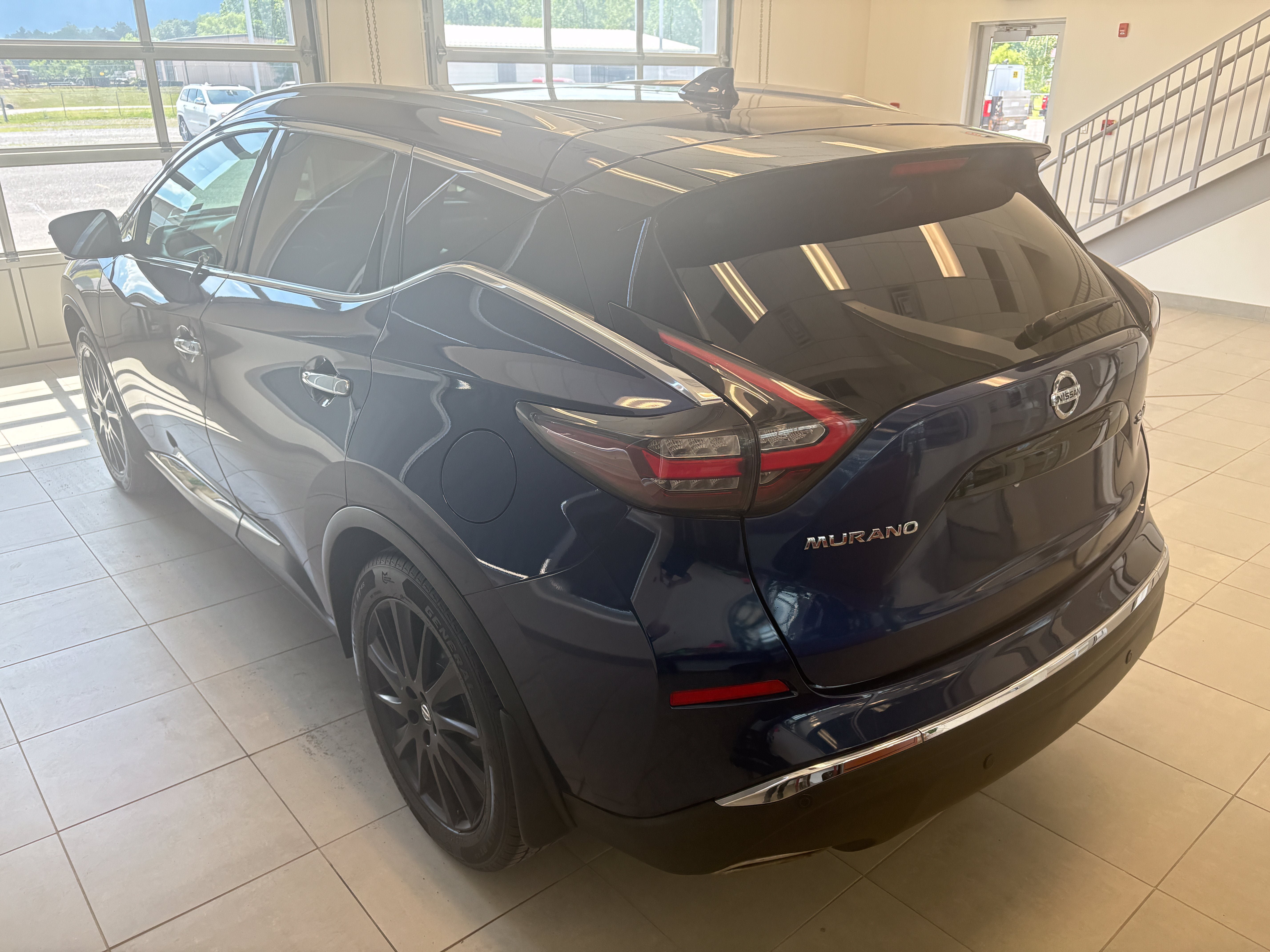 Used 2019 Nissan Murano SL w/ SL Technology Package AWD/4WD image 3