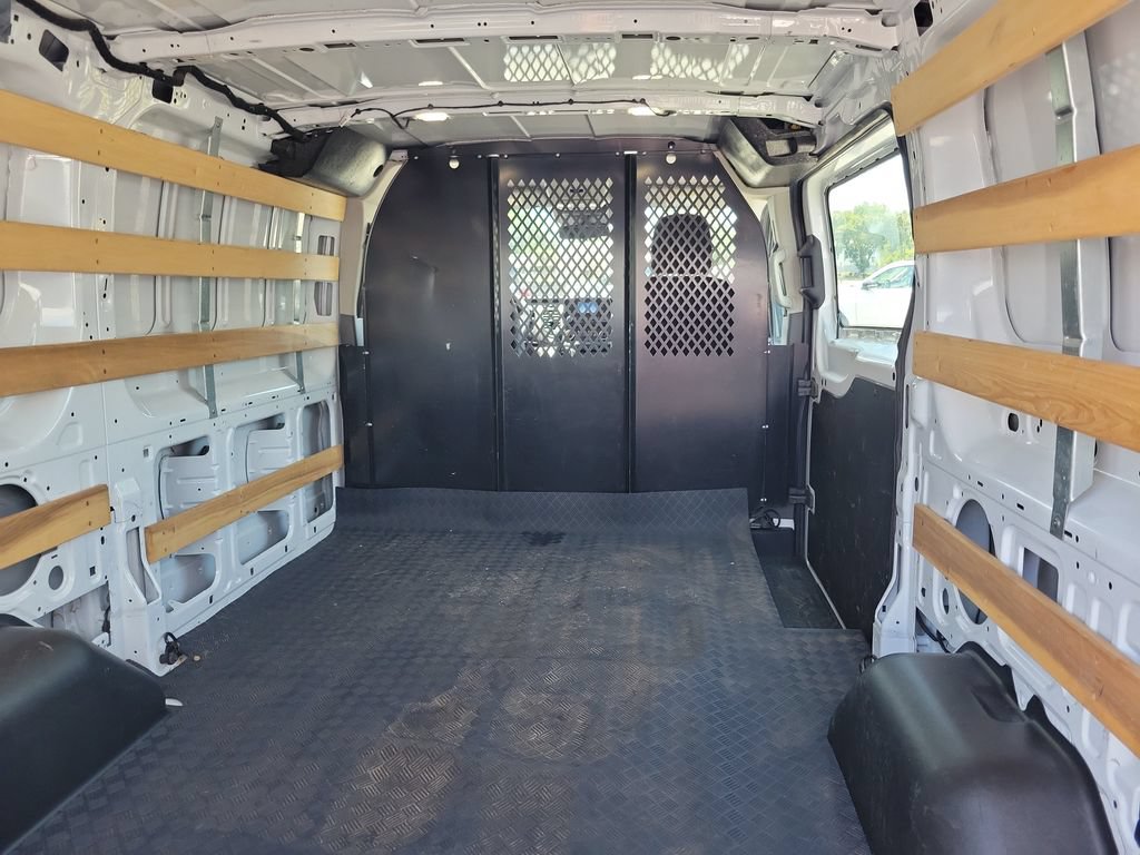 Used 2024 Ford Transit 250 Low Roof w/ Exterior Upgrade Package RWD image 10