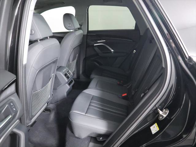 Used 2025 Audi Q5 Premium w/ Convenience Package AWD/4WD image 24