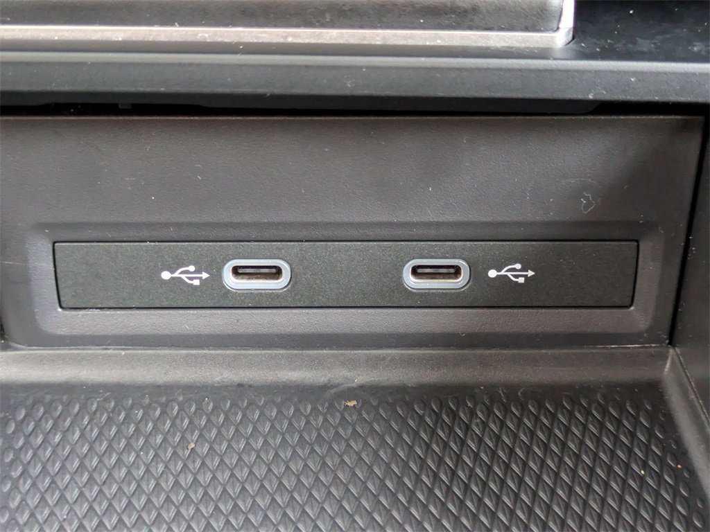 Used 2024 Volkswagen Atlas Cross Sport SE image 21