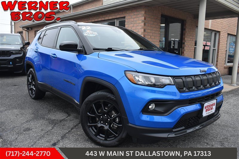 Used 2022 Jeep Compass Latitude w/ Convenience Group AWD/4WD image 1
