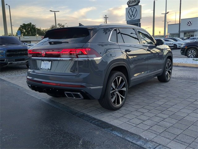 New 2026 Volkswagen Atlas Cross Sport SEL Premium R-Line image 4
