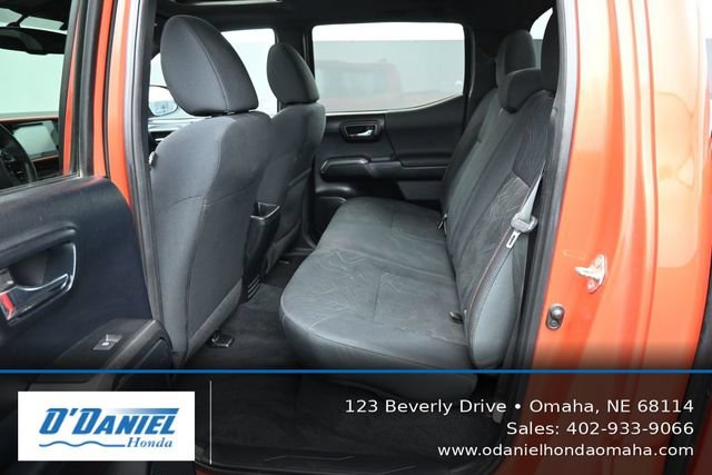 Used 2016 Toyota Tacoma TRD Off-Road AWD/4WD image 36