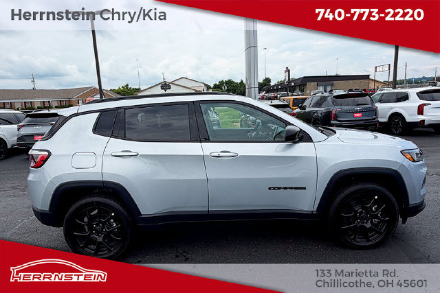 New 2026 Jeep Compass Latitude AWD/4WD image 17