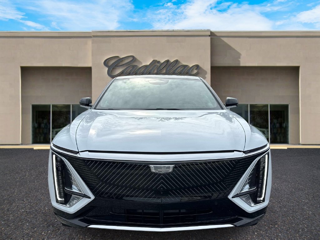 New 2027 Cadillac Lyriq Luxury RWD image 8