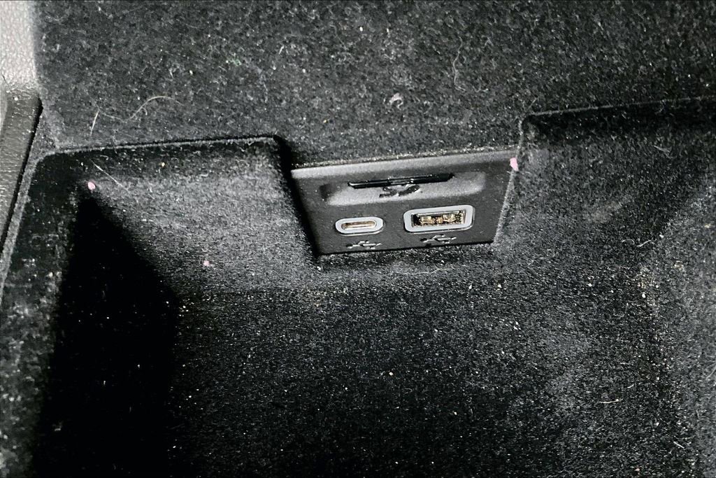 Used 2021 Cadillac XT6 Premium Luxury image 28