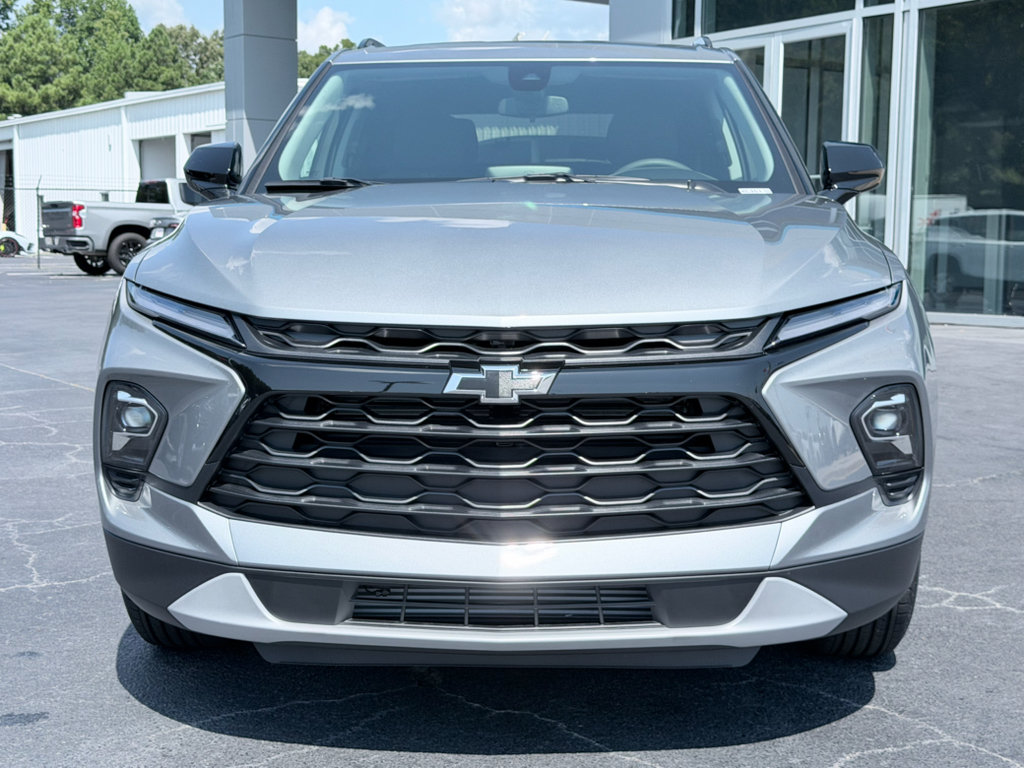 New 2026 Chevrolet Blazer LT w/ Midnight/Sport Edition FWD image 3