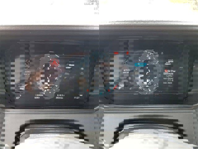 Used 2025 Land Rover Range Rover Velar Dynamic SE image 65