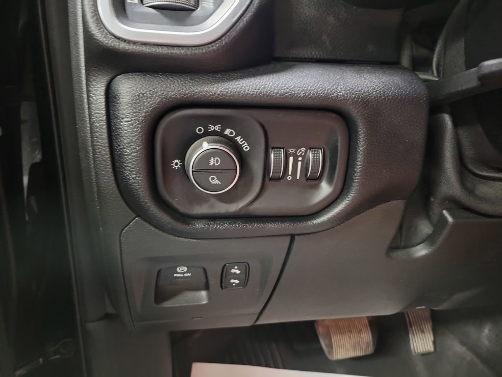 Used 2019 RAM 1500 Big Horn AWD/4WD image 22