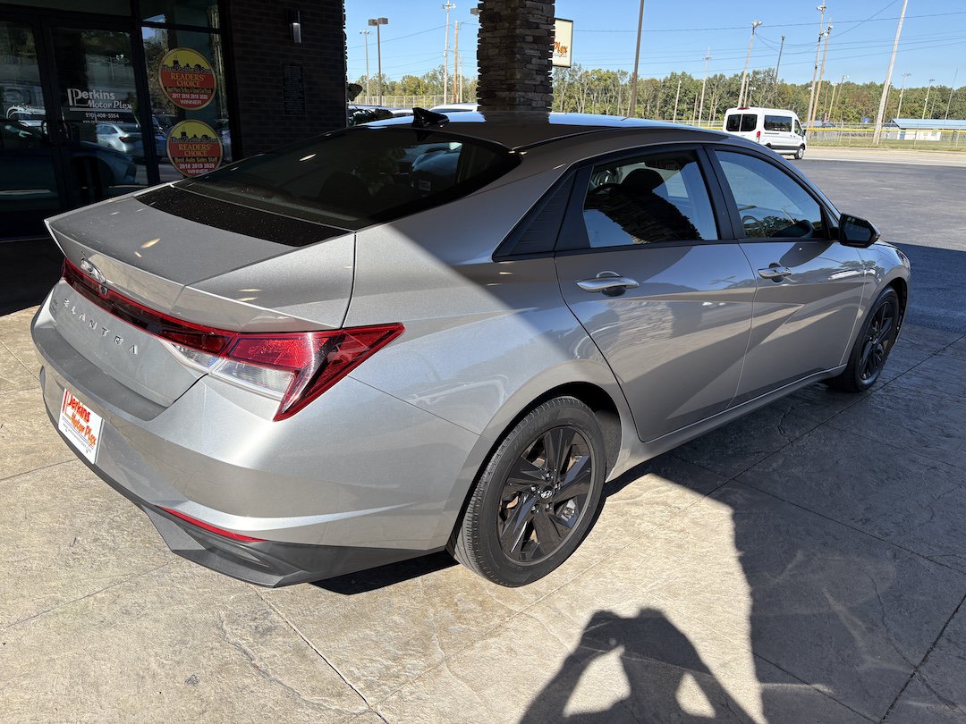 Used 2021 Hyundai Elantra SEL FWD image 6