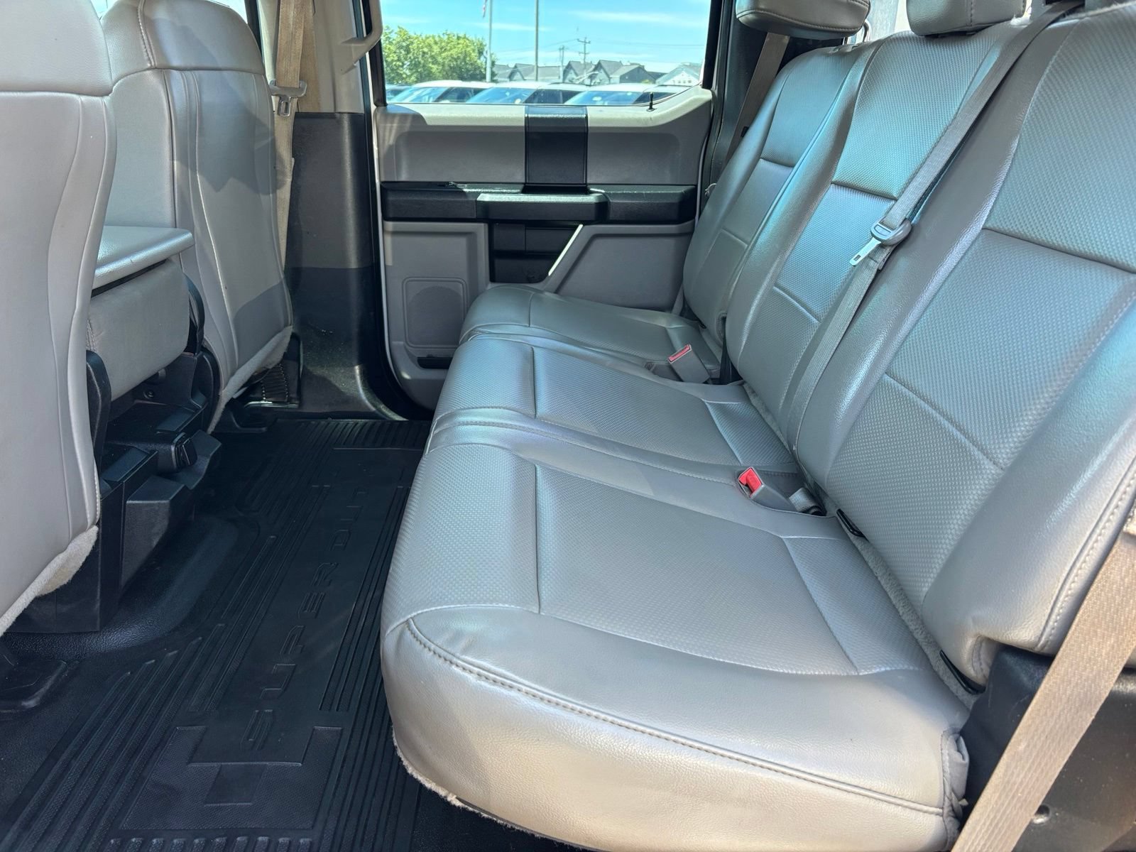 Used 2018 Ford F550 4x4 Crew Cab Super Duty image 17