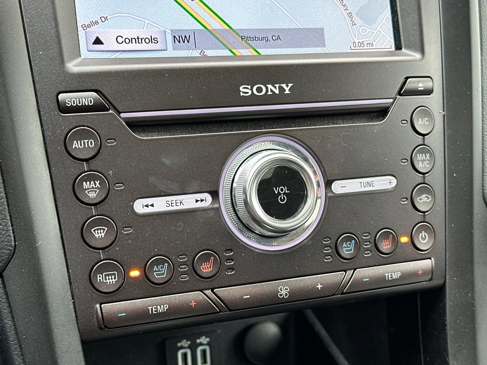 Used 2019 Ford Fusion Titanium image 23