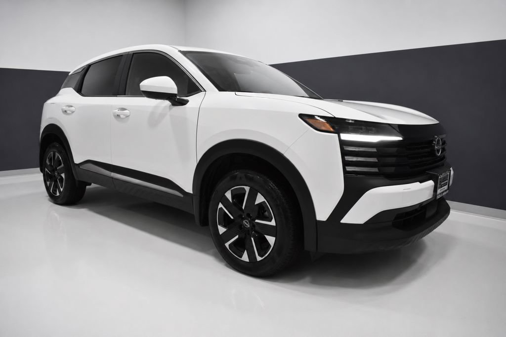 Certified 2025 Nissan Kicks SV AWD/4WD image 7